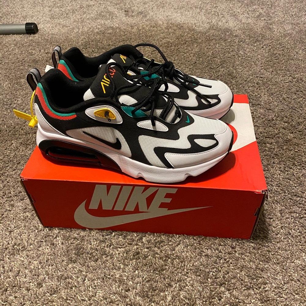 Nike air max 200 reacts